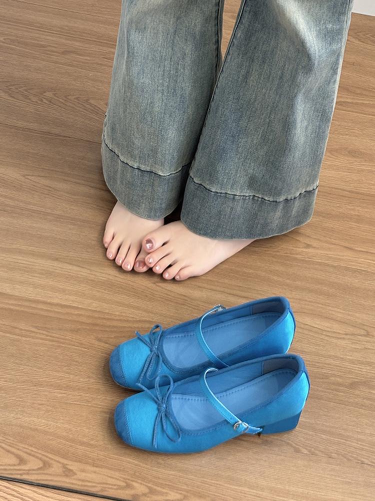 Sheepskin version~ Genuine leather small inner height increase thick heel light mouth ballet single shoes women s bow Mary Jane high heels 34
Sheepskin version~ Genuine leather small inner height increase thick heel light mouth ballet single shoes women s bow Mary Jane high heels 34