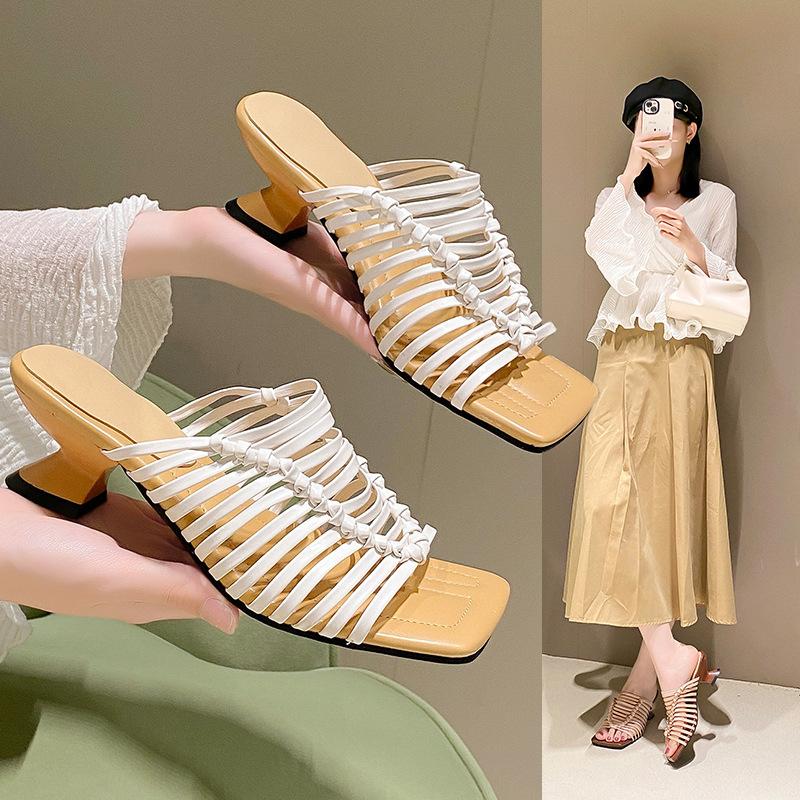 Woven low-heeled sandals summer new square head one-word women s drag fashion slippers 39 абрикосовий
Woven low-heeled sandals summer new square head one-word women s drag fashion slippers 39 абрикосовий