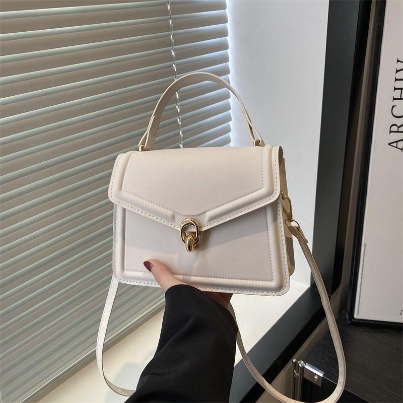 Свежий однотонный новый летний высококачественный текстурный городской универсальный рюкзак через плечо, портативная маленькая квадратная сумка белый
Свежий однотонный новый летний высококачественный текстурный городской универсальный рюкзак через плечо, портативная маленькая квадратная сумка белый