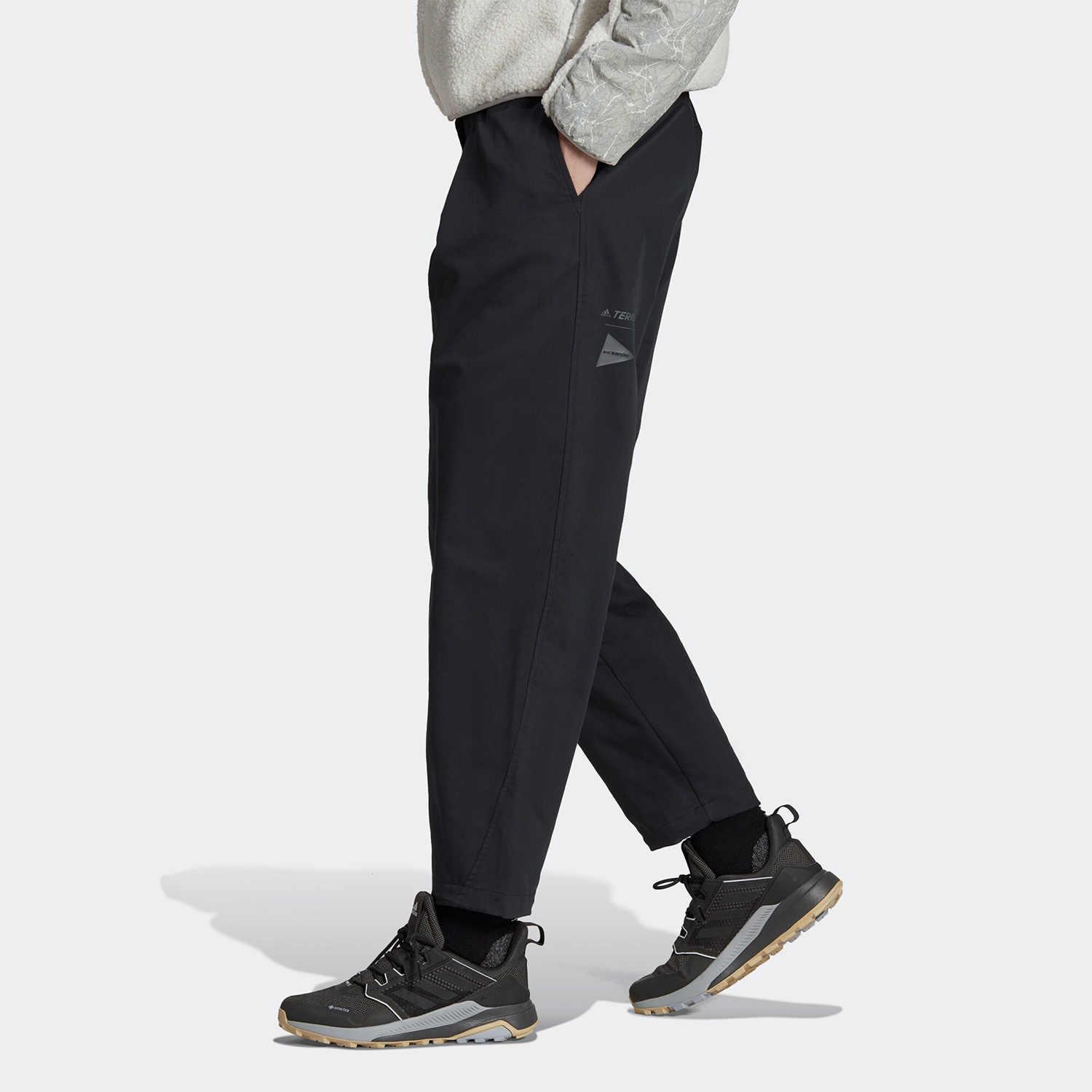 Новые вязаные спортивные штаны And Wander X Adidas женские черные HN6944 AS
Новые вязаные спортивные штаны And Wander X Adidas женские черные HN6944 AS