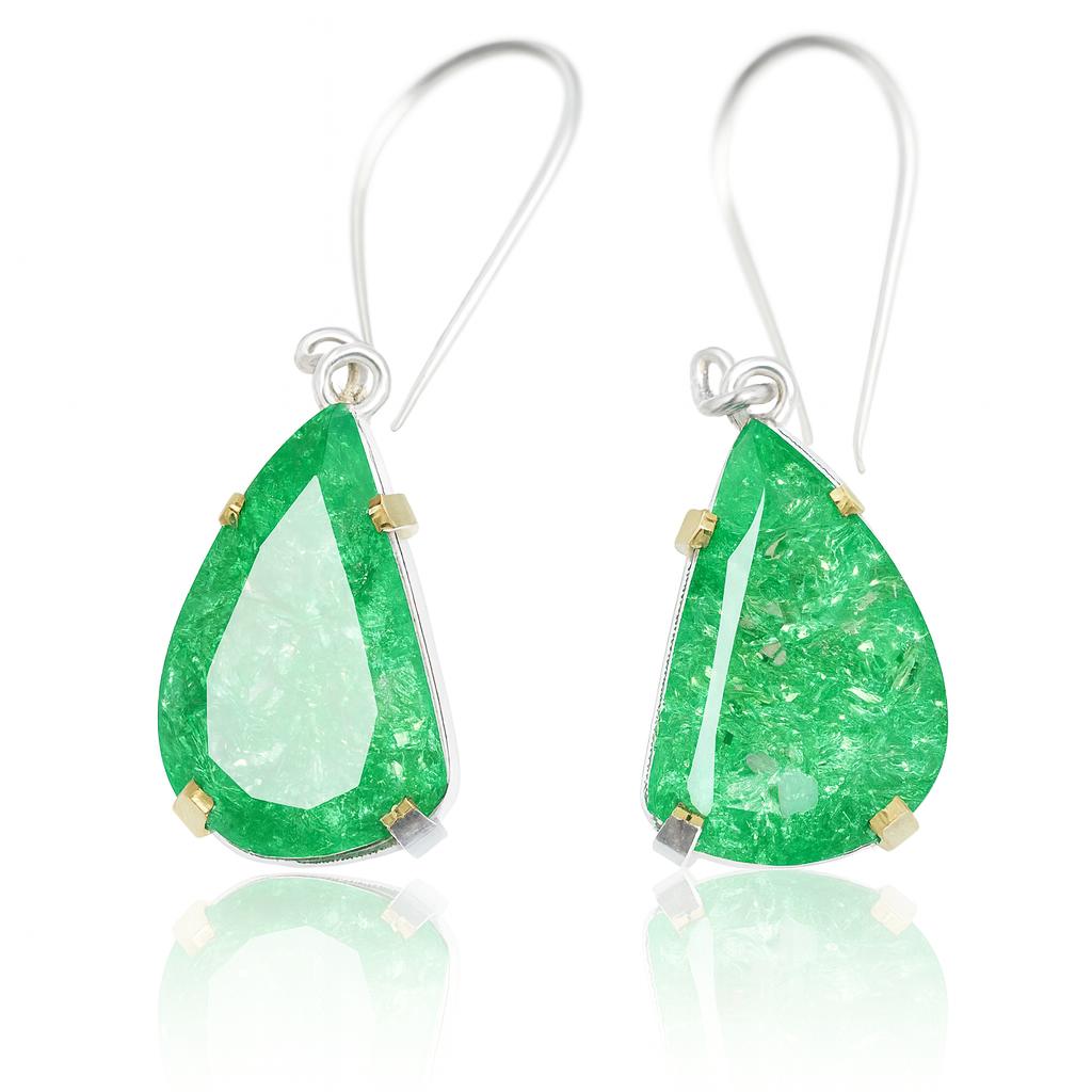 Natural CERTIFIED Fancy Green Emerald 925 Sterling Silver 67 Ct Gemstone Earring AI-137-NS 45.3 mm approx. зелений
Natural CERTIFIED Fancy Green Emerald 925 Sterling Silver 67 Ct Gemstone Earring AI-137-NS 45.3 mm approx. зелений