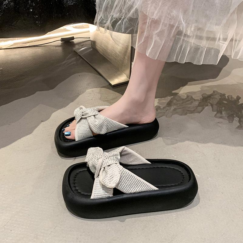 Muffin bottom cool slippers women s wear versatile comfortable knotted sandals 2025 summer new one-word drag 40 жовтий
Muffin bottom cool slippers women s wear versatile comfortable knotted sandals 2025 summer new one-word drag 40 жовтий