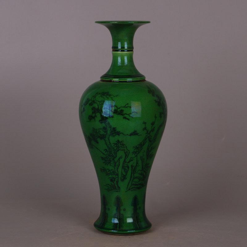 Qing Dynasty Qianlong Era Jade Green Glaze Guanyin Vase with Ancient Tree Pattern – Antique Porcelain Ornament Collection Replica
Qing Dynasty Qianlong Era Jade Green Glaze Guanyin Vase with Ancient Tree Pattern – Antique Porcelain Ornament Collection Replica