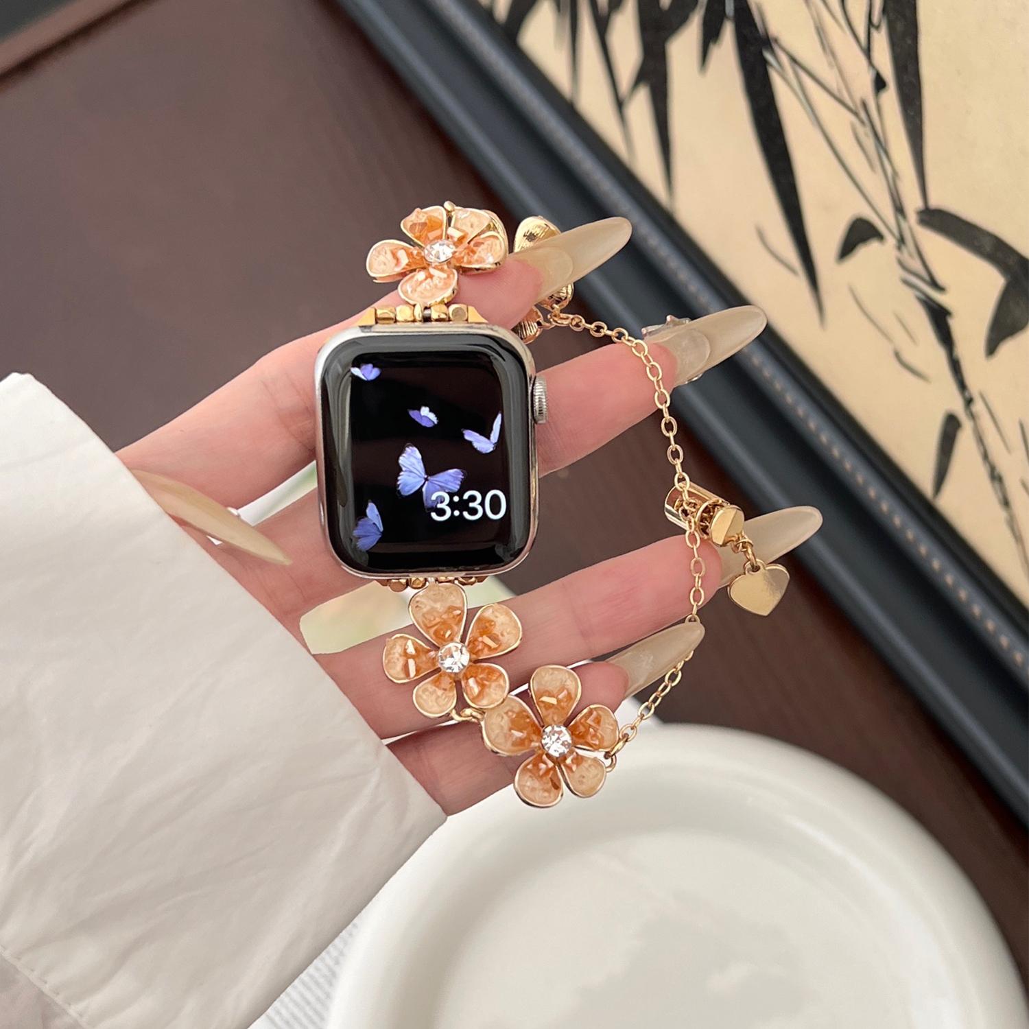Для Apple Watch серії 10 42 мм/9 8 7 41 мм/SE (2023) SE (2022) SE 6 5 4 40мм/3 2 1 38мм Ремінець-ланцюжок з квітами, ремінець із цинкового сплаву Pink
Для Apple Watch серії 10 42 мм/9 8 7 41 мм/SE (2023) SE (2022) SE 6 5 4 40мм/3 2 1 38мм Ремінець-ланцюжок з квітами, ремінець із цинкового сплаву Pink