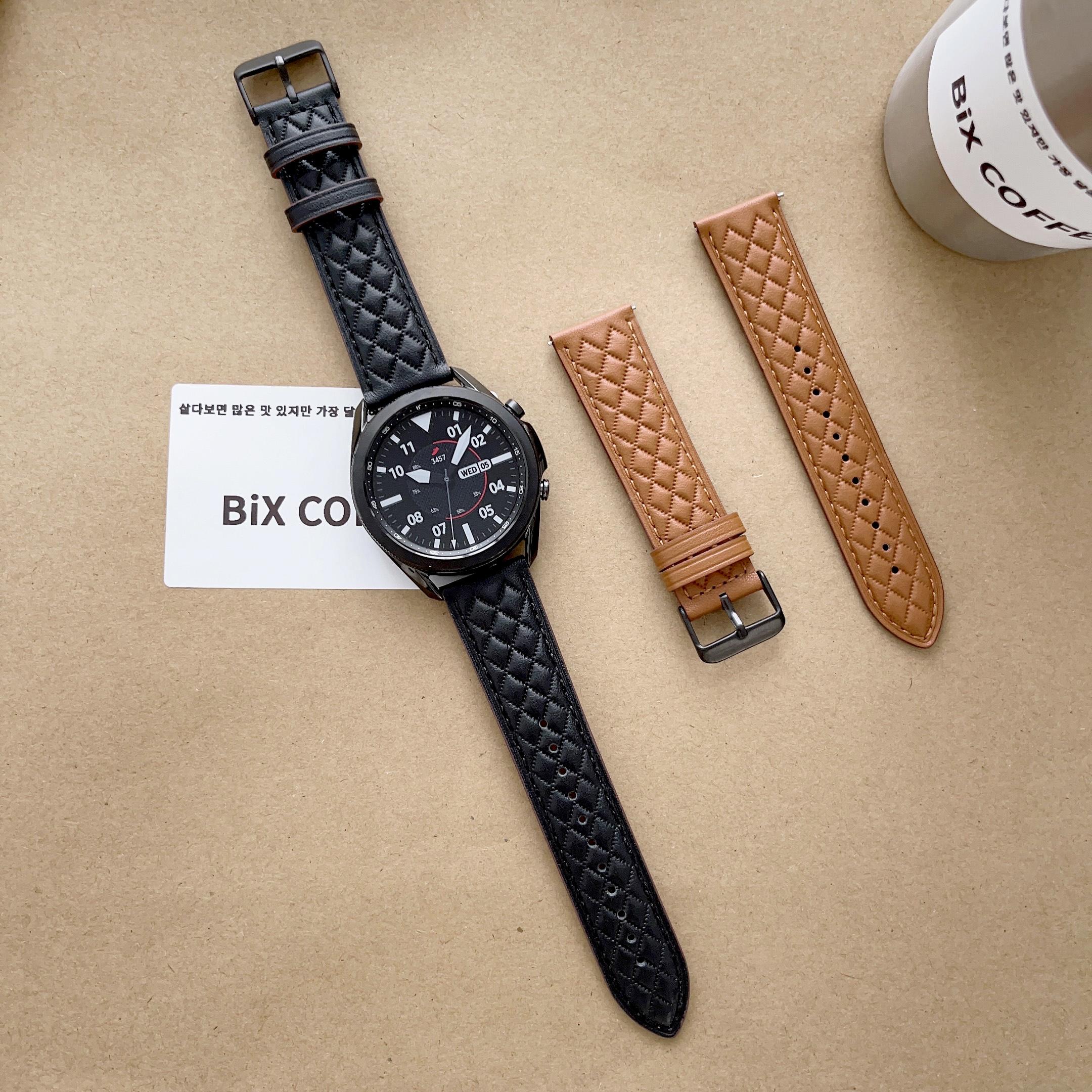 Кожаный ремешок для часов Sansung Galaxy watch 46 мм Huawei watch GT2/3 Pro 46 мм Сменный браслет для смарт-часов Gear S3 Frontier
Кожаный ремешок для часов Sansung Galaxy watch 46 мм Huawei watch GT2/3 Pro 46 мм Сменный браслет для смарт-часов Gear S3 Frontier