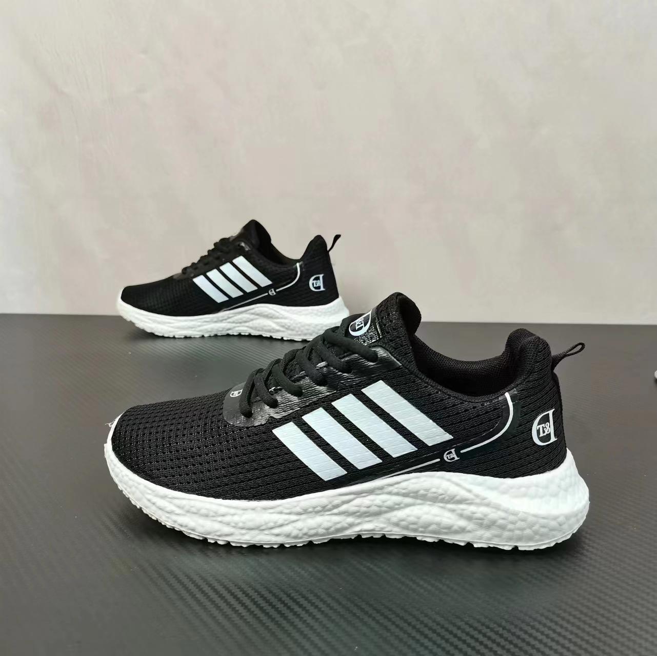 Running shoes 2025 men s shoes dad shoes spring soft-soled ultra-light sports shoes trendy couple shoes mesh casual shoes 35 чёрный
Running shoes 2025 men s shoes dad shoes spring soft-soled ultra-light sports shoes trendy couple shoes mesh casual shoes 35 чёрный