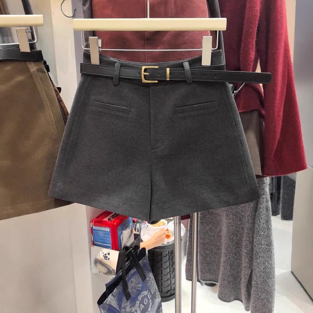 Women s Gray Wool Shorts - Autumn/Winter 2024, Petite Slimming High-Waist A-Line Wide Leg Extra Small
Women s Gray Wool Shorts - Autumn/Winter 2024, Petite Slimming High-Waist A-Line Wide Leg Extra Small