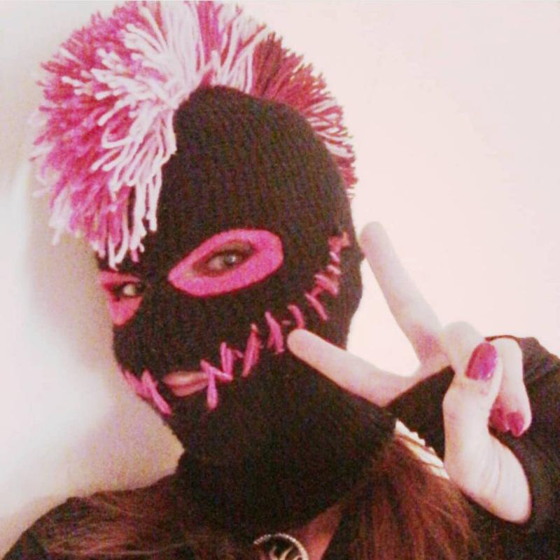 Новый стиль, чистая ручная вязка, ледяная полоска, плиссированная оборка, рыболовная шапка, модная взрослая шапка 56-59cm adult
Новый стиль, чистая ручная вязка, ледяная полоска, плиссированная оборка, рыболовная шапка, модная взрослая шапка 56-59cm adult