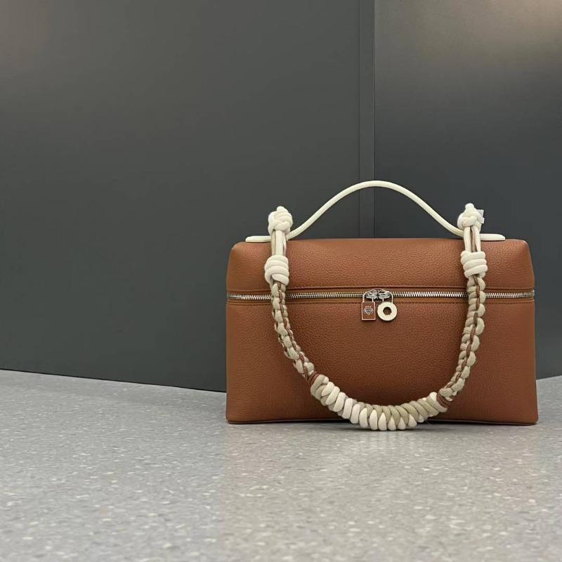 Трендовая кожаная сумка-бокс женская простая на плечо через плечо из первого слоя коровьей кожи городская высококлассная сумка маленькая квадратная сумка 16*27*10cm светло-коричневого
Трендовая кожаная сумка-бокс женская простая на плечо через плечо из первого слоя коровьей кожи городская высококлассная сумка маленькая квадратная сумка 16*27*10cm светло-коричневого