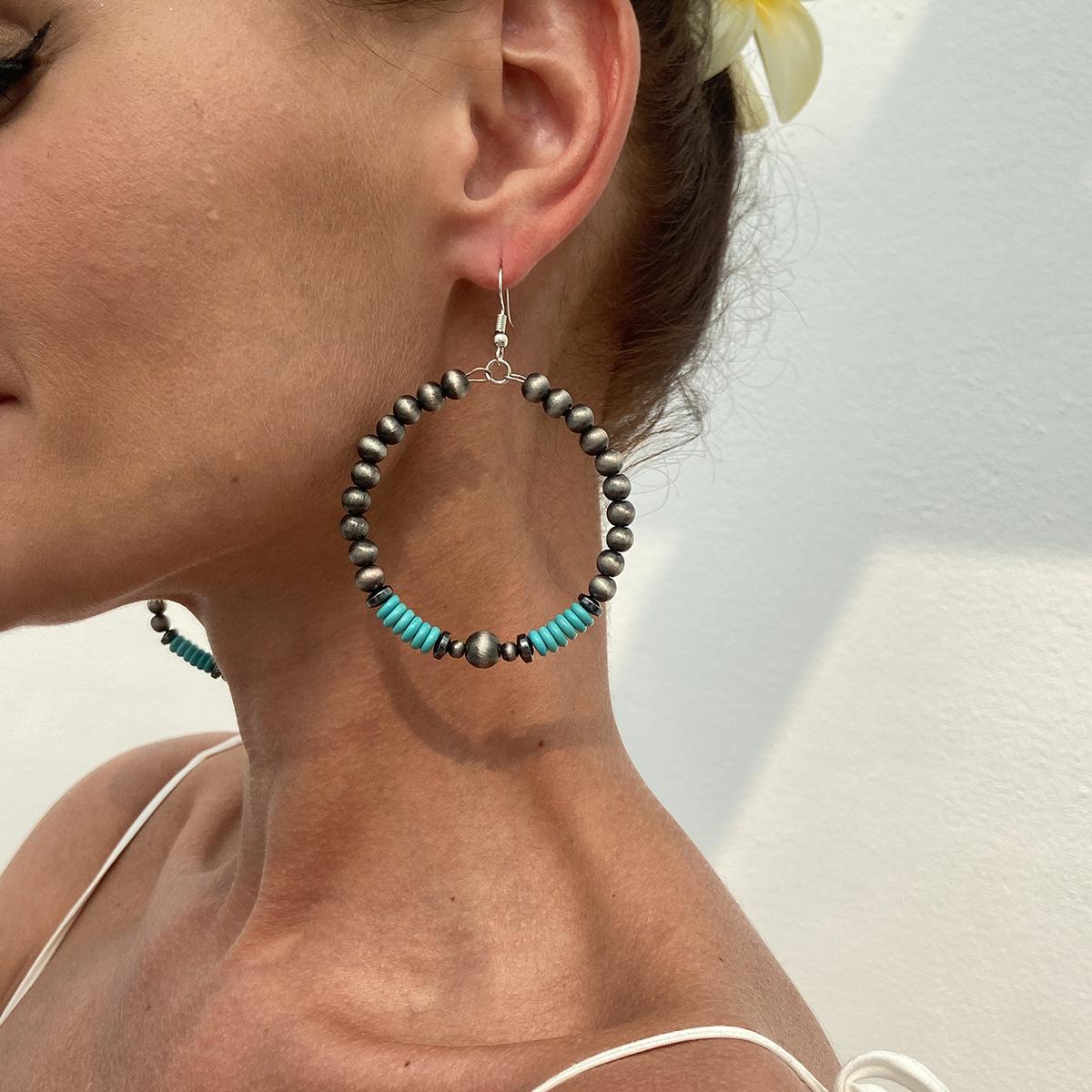 Ear jewelry simple round beads geometric fringed earrings personalized retro imitation turquoise circle earrings
Ear jewelry simple round beads geometric fringed earrings personalized retro imitation turquoise circle earrings