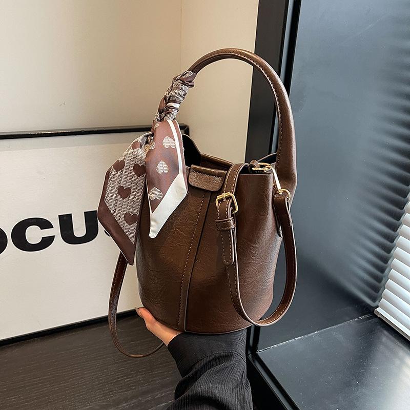 Сумка-ведро женская 2024 года, новая модная осенне-зимняя сумка высокого класса в стиле ретро, универсальная сумка-мессенджер через плечо