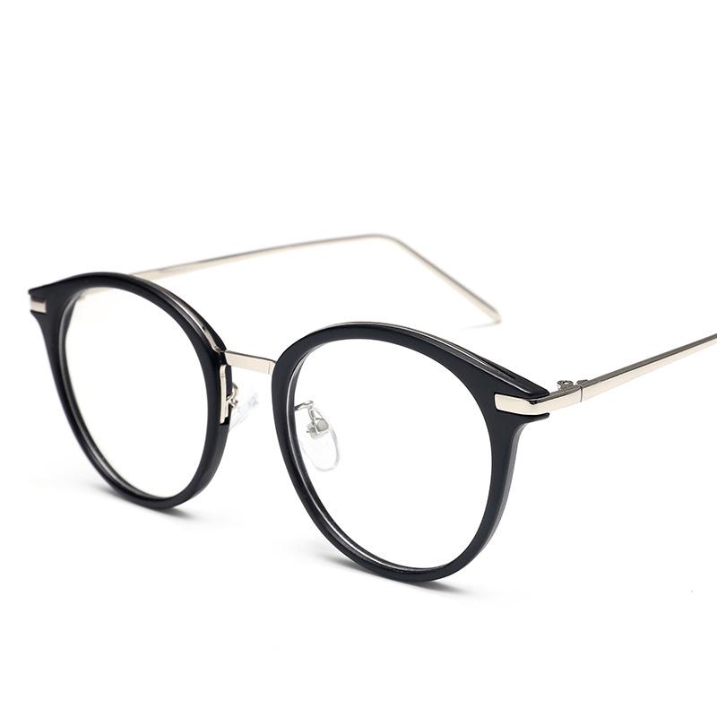 Vintage Korean Style Eyeglass Frames, Full-Rim Retro Design, Unisex Street Style, Model 9065.
Vintage Korean Style Eyeglass Frames, Full-Rim Retro Design, Unisex Street Style, Model 9065.