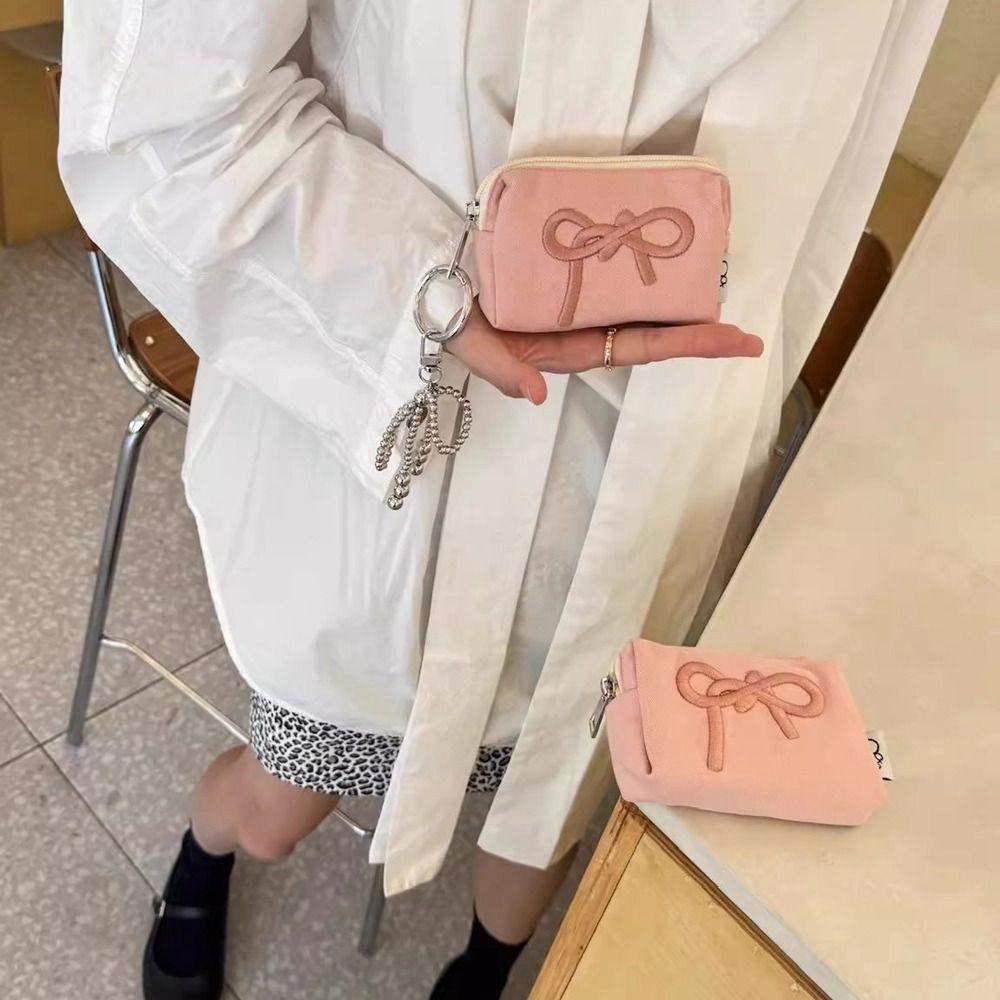 Bowknot Cute Zero Wallet Portable Cosmetic Bag Multifunctional Bow Purse Student рожевий
Bowknot Cute Zero Wallet Portable Cosmetic Bag Multifunctional Bow Purse Student рожевий