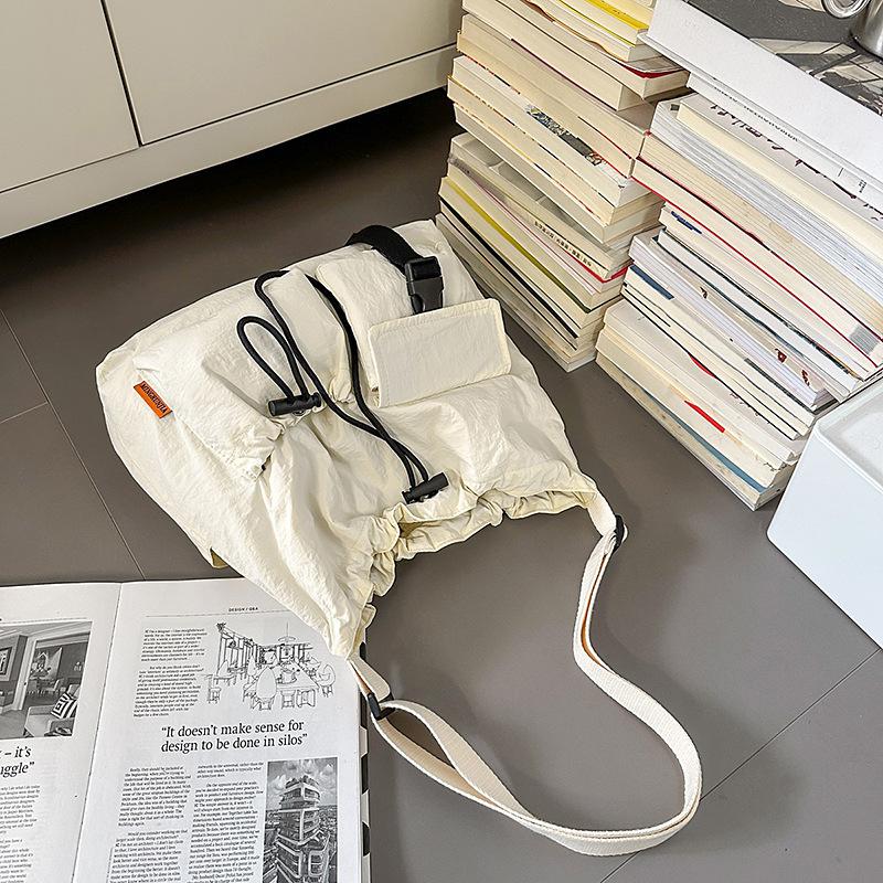 Casual Trendy Nylon Cloth Men S And Women S Same Shoulder Crossbody Tote Bag Pleated Lightweight Sports Dumpling Bag белый
Casual Trendy Nylon Cloth Men S And Women S Same Shoulder Crossbody Tote Bag Pleated Lightweight Sports Dumpling Bag белый