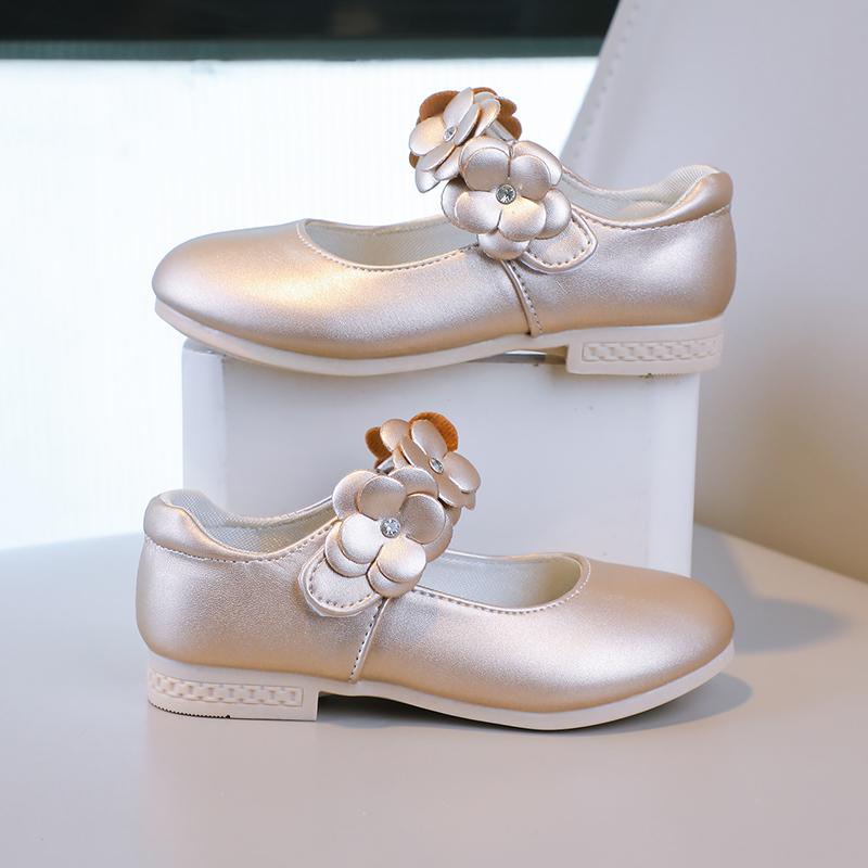 Autumn Girl s Mary Janes Appliques Low Heel Beautiful Kids Princess Shoe Three Colors Pointed Toe Breathable Children Shoe 26-36 27
Autumn Girl s Mary Janes Appliques Low Heel Beautiful Kids Princess Shoe Three Colors Pointed Toe Breathable Children Shoe 26-36 27