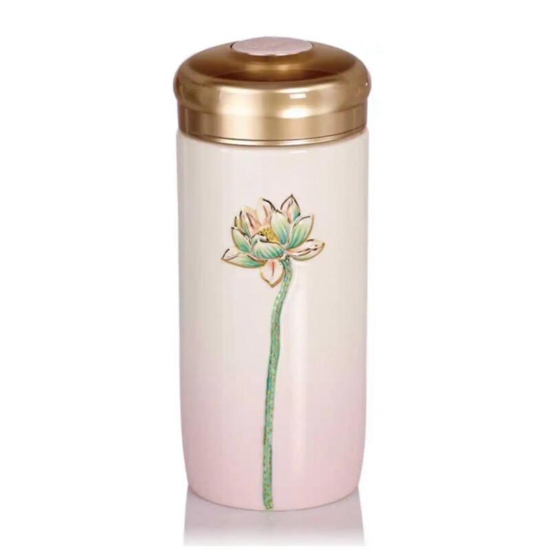 Gan Tang Xuan Living Ceramic Pure Heart Blessed Lotus Double-Layer Cup 300ml
Gan Tang Xuan Living Ceramic Pure Heart Blessed Lotus Double-Layer Cup 300ml