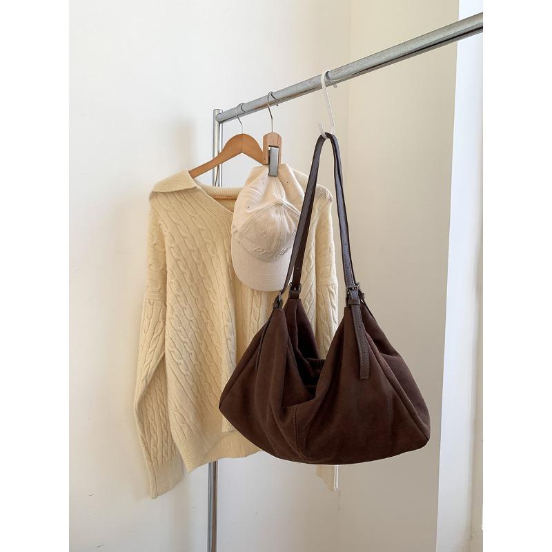 Новая сумка-тоут женская большая вместительная на плечо для девушек из мягкой кожи модная универсальная замшевая сумка для поездок на работу
Новая сумка-тоут женская большая вместительная на плечо для девушек из мягкой кожи модная универсальная замшевая сумка для поездок на работу