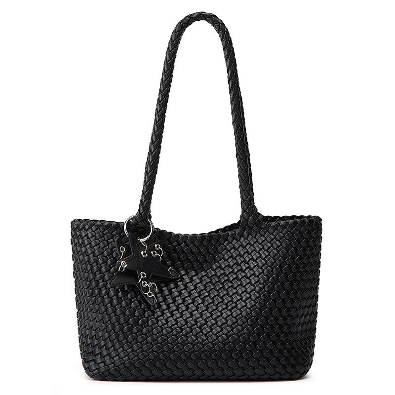 New Horizontal Hand Woven Bag, Large Capacity Tote Bag, High-end Feel Handbag, Bill of Lading Shoulder Bag чёрный
New Horizontal Hand Woven Bag, Large Capacity Tote Bag, High-end Feel Handbag, Bill of Lading Shoulder Bag чёрный