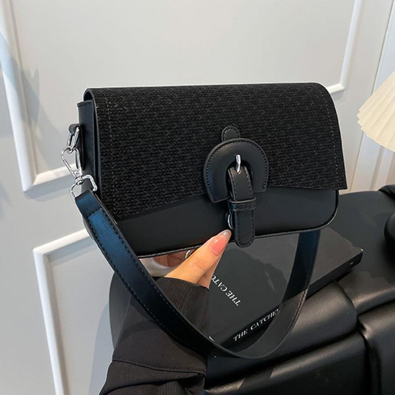 Autumn and winter new personalized shoulder handbag fashionable and simple messenger bag texture small square bag women чёрный
Autumn and winter new personalized shoulder handbag fashionable and simple messenger bag texture small square bag women чёрный