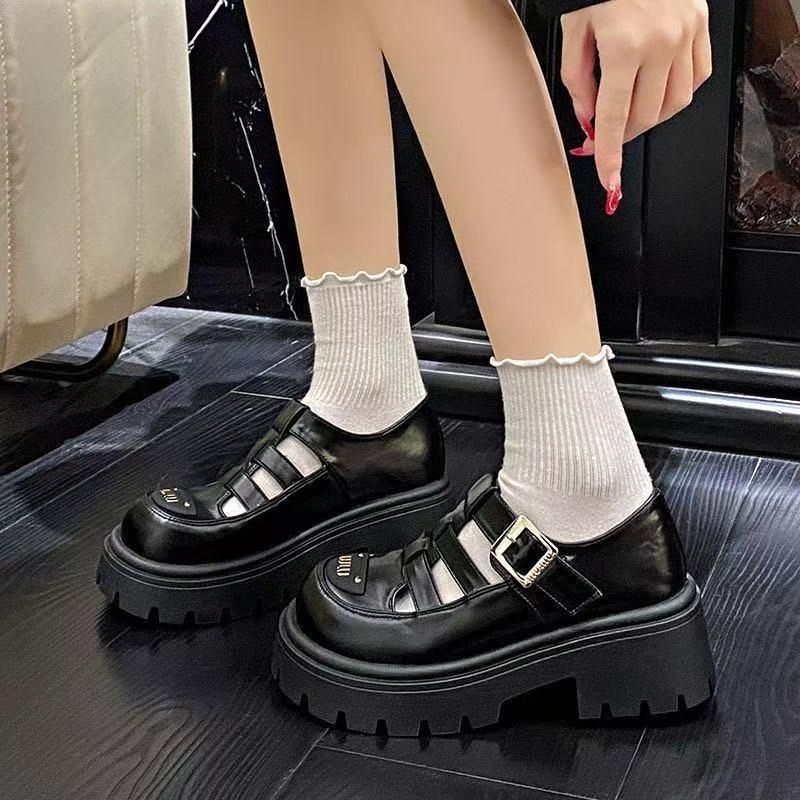 Baotou woven sandals women s platform thick heel high heels hollowed out British college wind spring summer small leather shoes 35 чёрный
Baotou woven sandals women s platform thick heel high heels hollowed out British college wind spring summer small leather shoes 35 чёрный