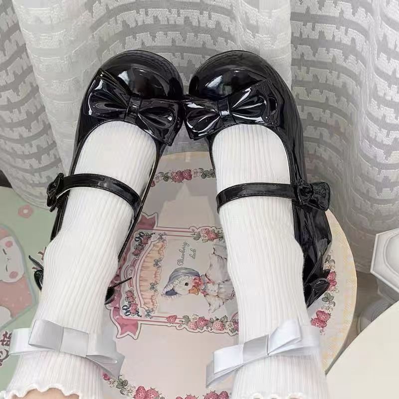 Medium heel shoes 2025 new retro single shoes elegant girl explosion low heel lolita French Mary Jane shoes tide 35
Medium heel shoes 2025 new retro single shoes elegant girl explosion low heel lolita French Mary Jane shoes tide 35