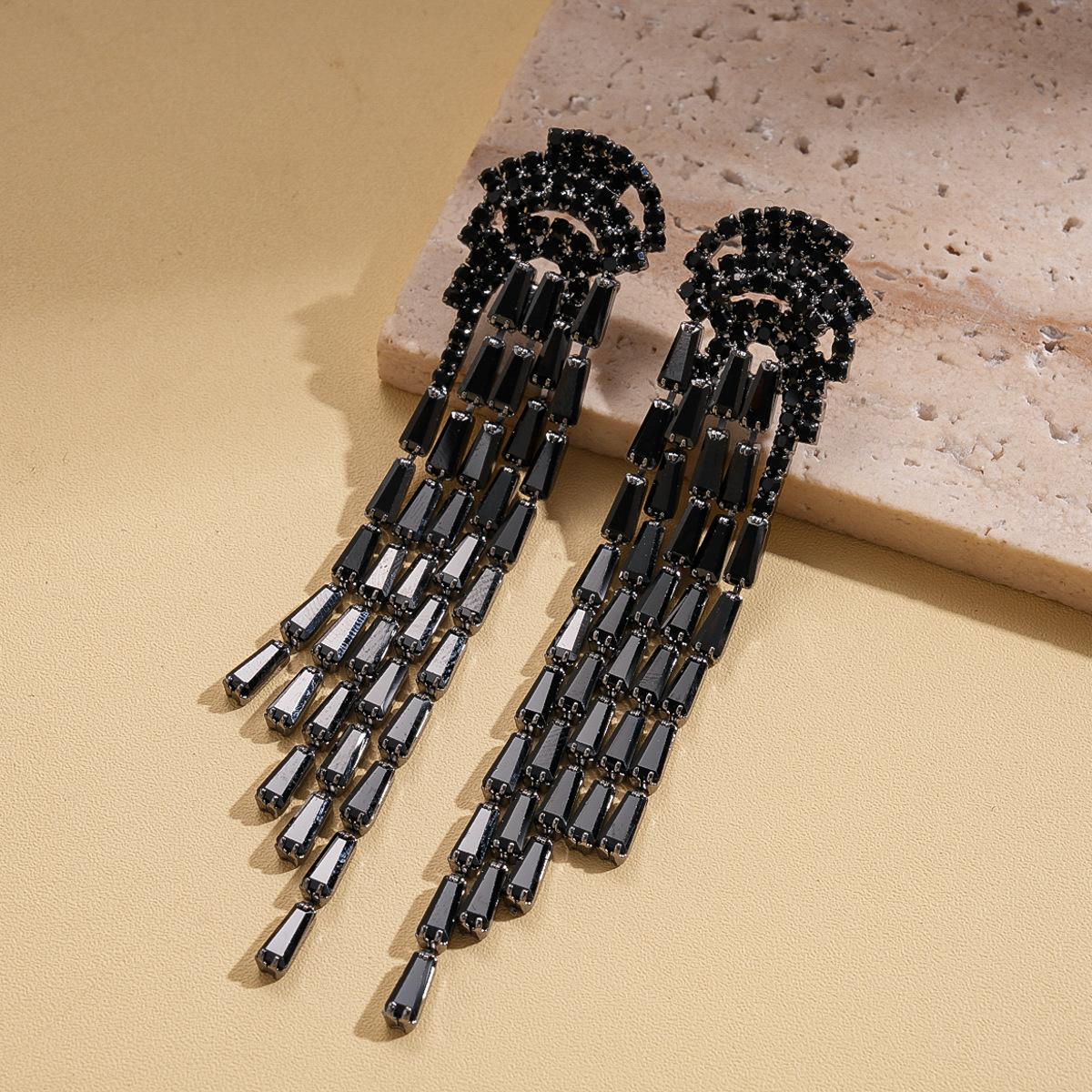 Zircon jellyfish fringed silver needle earrings retro niche stud earrings
Zircon jellyfish fringed silver needle earrings retro niche stud earrings