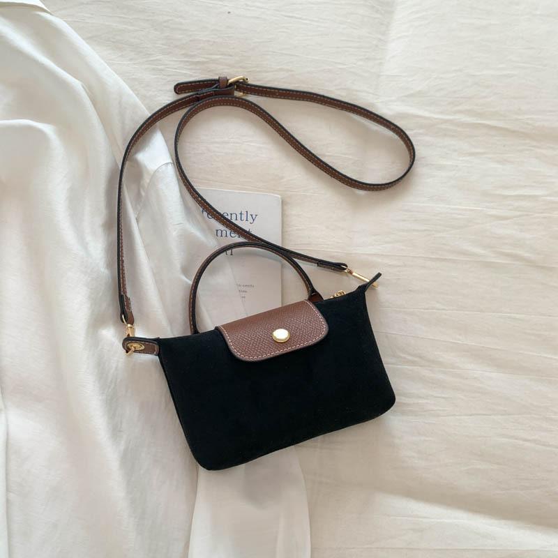 Korean version of fashion contrasting color retro shoulder bag versatile messenger handbag carrying dumplings trendy fashion bag чорний
Korean version of fashion contrasting color retro shoulder bag versatile messenger handbag carrying dumplings trendy fashion bag чорний