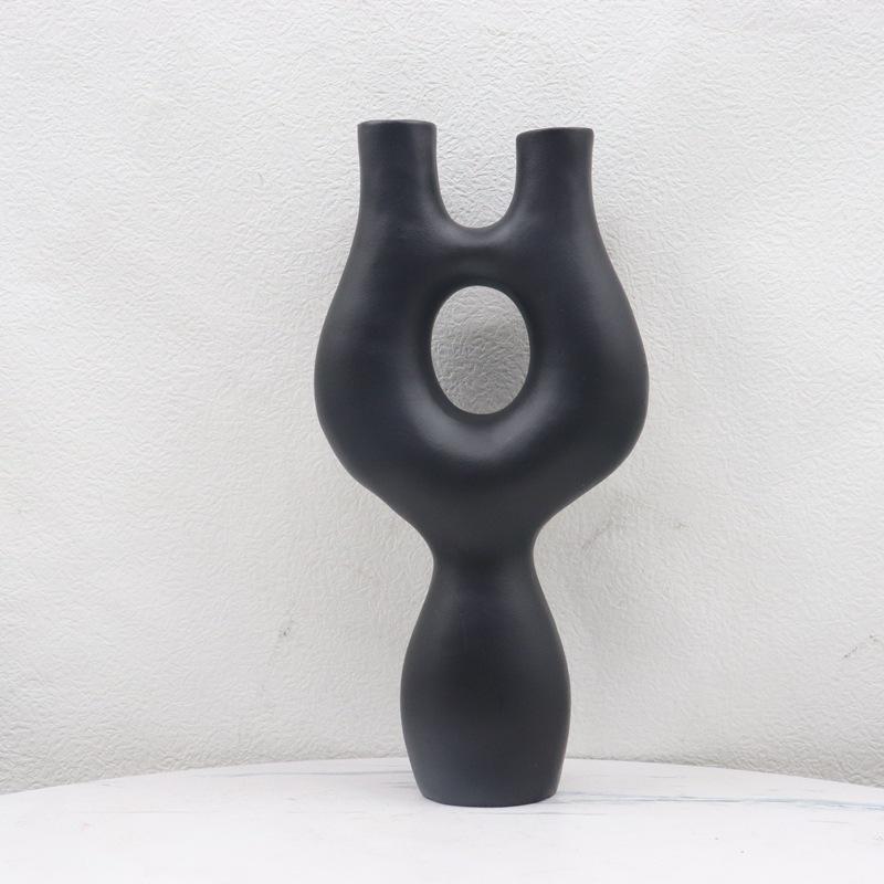 Nordic Black & White Geometric Resin Vase for Living Room Decoration
Nordic Black & White Geometric Resin Vase for Living Room Decoration