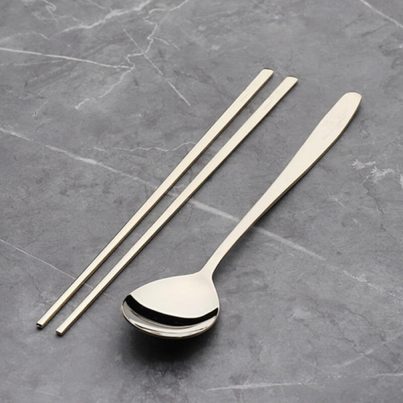 Titanium Sculpture Snow Plum 5-piece Spoon Set Box
Titanium Sculpture Snow Plum 5-piece Spoon Set Box