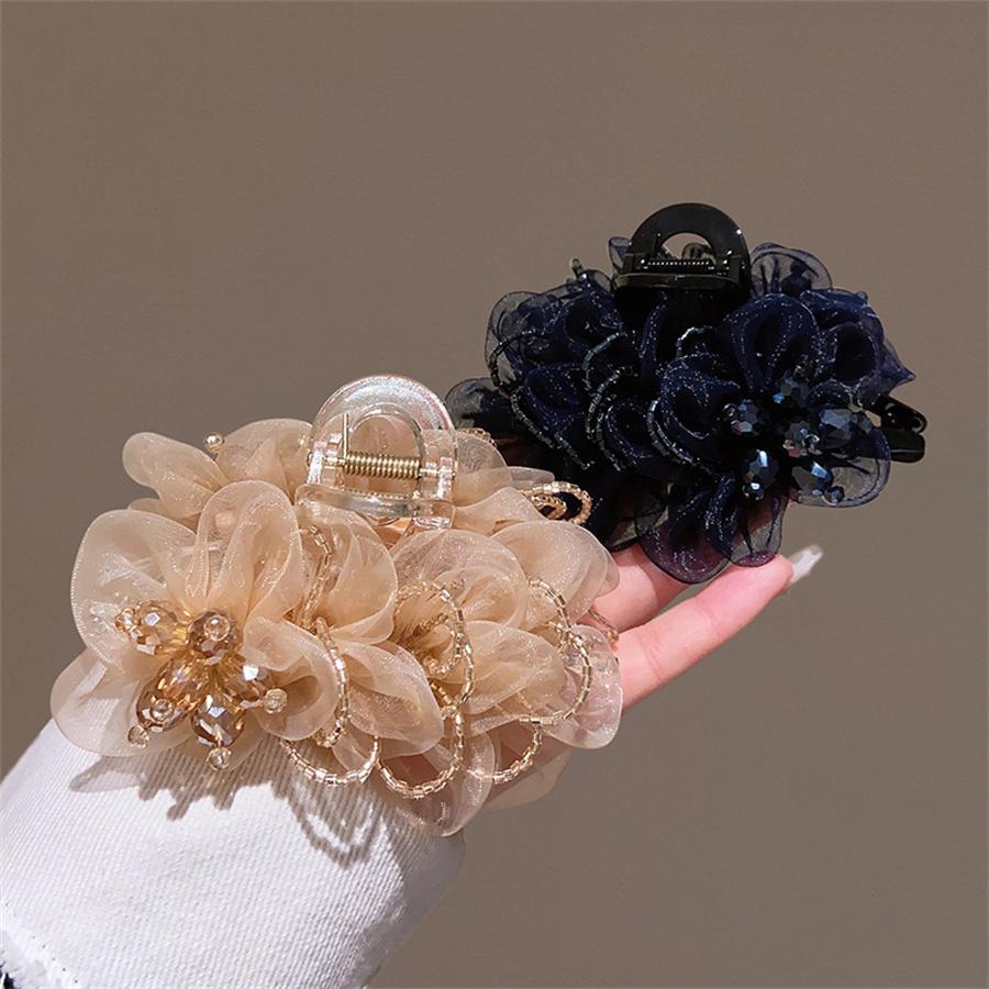 Fashion large-size multi-layer bow scratching headdress high-quality flower mesh shark clip new headband hair accessories
Fashion large-size multi-layer bow scratching headdress high-quality flower mesh shark clip new headband hair accessories