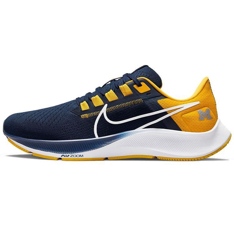 Мужские кроссовки Nike Air Zoom Pegasus 38 Michigan синие темно-синие Amarillo DJ0838-400
Мужские кроссовки Nike Air Zoom Pegasus 38 Michigan синие темно-синие Amarillo DJ0838-400