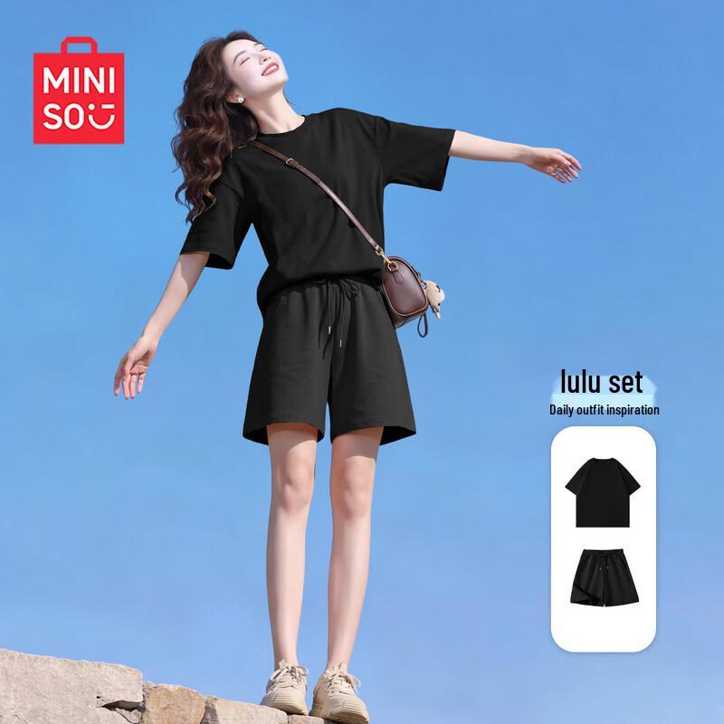 MINISO Women s Summer Short Sleeve & Shorts Sportswear Set M
MINISO Women s Summer Short Sleeve & Shorts Sportswear Set M