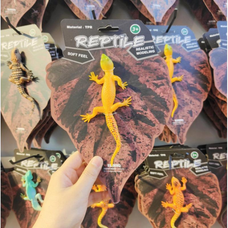Chameleon Lizard Crawling Toy: Soft Rubber Amphibian Model for Children
Chameleon Lizard Crawling Toy: Soft Rubber Amphibian Model for Children
