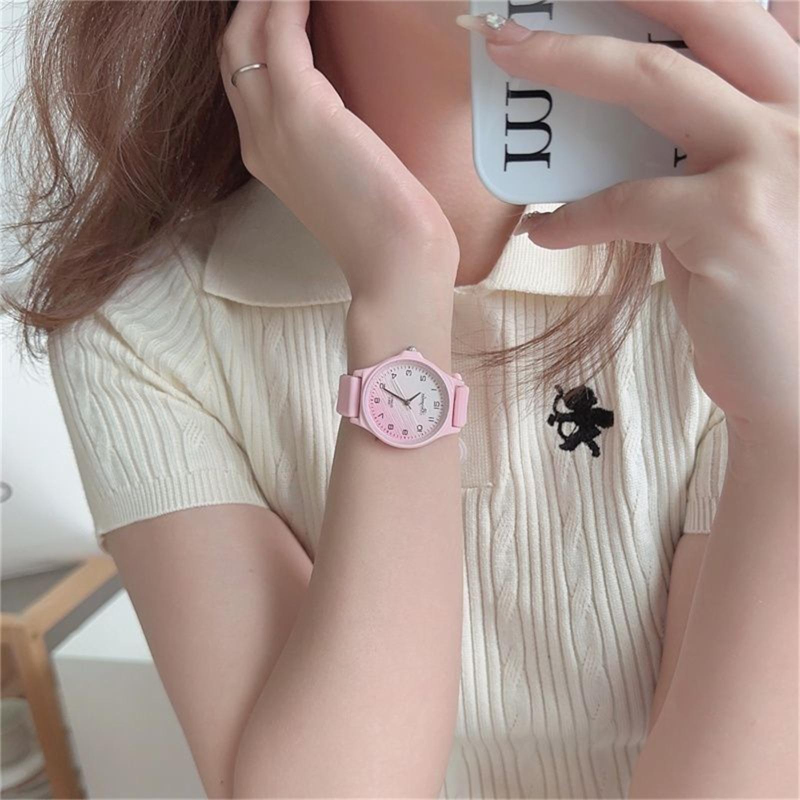 Женские модные кожаные часы One Size
Женские модные кожаные часы One Size