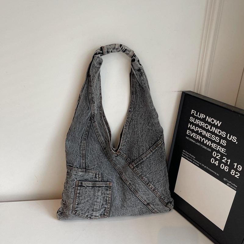 Korean Style Vintage Washed Denim Shoulder Bag New Patchwork Commuter Crossbody Bag Casual Minimalist Underarm Bag чорний
Korean Style Vintage Washed Denim Shoulder Bag New Patchwork Commuter Crossbody Bag Casual Minimalist Underarm Bag чорний