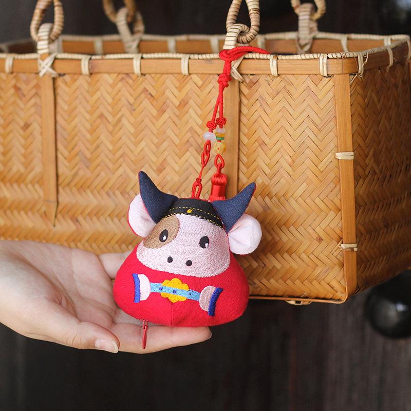Chinese Style Embroidered Sachet Ancient Blessing Bag Ornaments Portable PP Cotton Filling Dragon Boat Festival Sachet Gift
Chinese Style Embroidered Sachet Ancient Blessing Bag Ornaments Portable PP Cotton Filling Dragon Boat Festival Sachet Gift