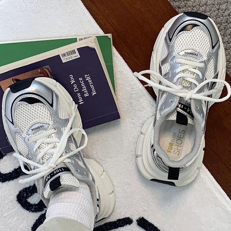 Thick-soled mesh breathable dad shoes women 2025 new spring and autumn versatile running shoes ins trendy casual sports shoes 35 серебряный
Thick-soled mesh breathable dad shoes women 2025 new spring and autumn versatile running shoes ins trendy casual sports shoes 35 серебряный