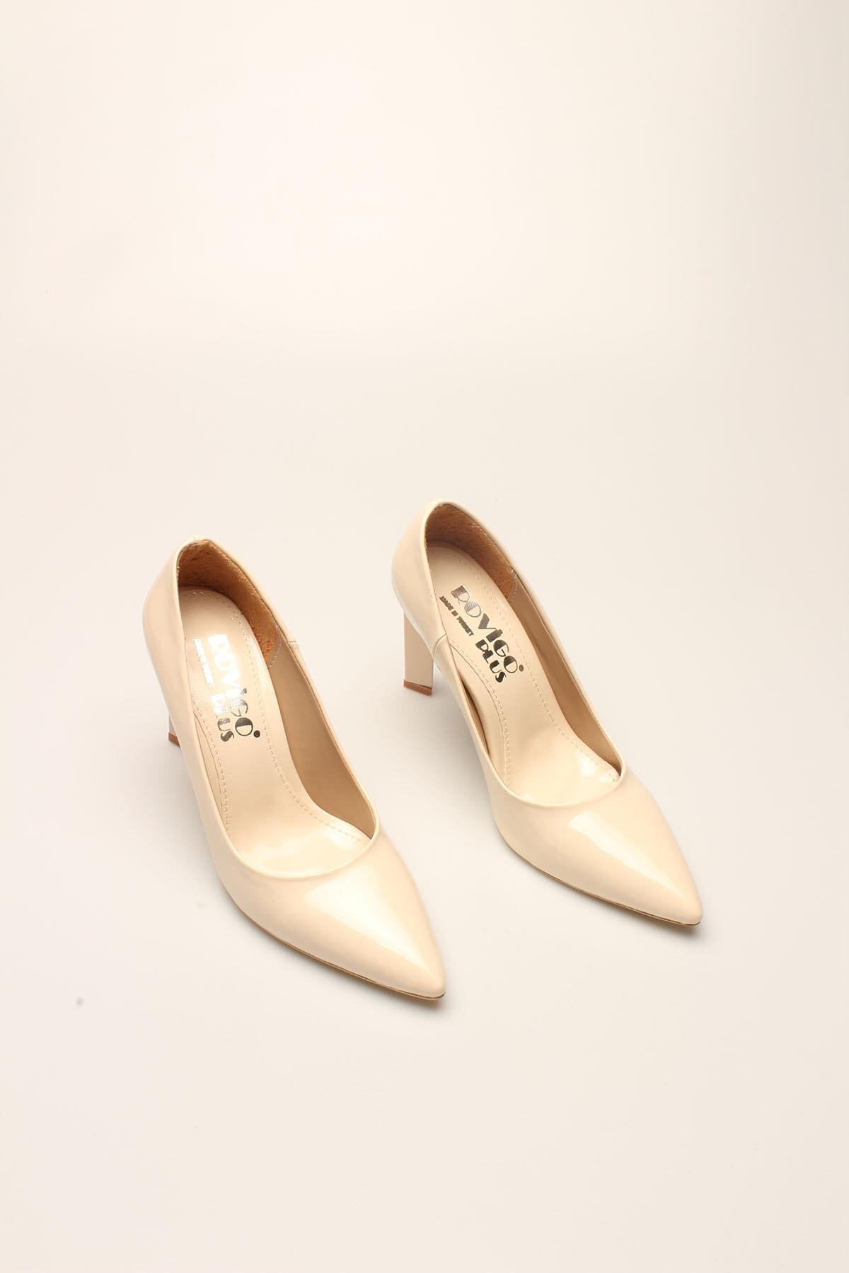 Женские модные туфли на шпильке Бежевые лакированные туфли на шпильке
Женские модные туфли на шпильке Бежевые лакированные туфли на шпильке