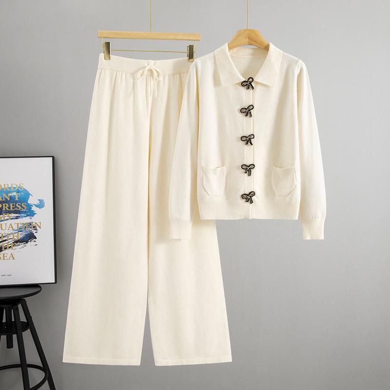 Women s Spring & Autumn Small Fragrance POLO Collar Knit Two-Piece Set: Long Sleeve Sweater Coat & Wide Leg Pants. One Size
Women s Spring & Autumn Small Fragrance POLO Collar Knit Two-Piece Set: Long Sleeve Sweater Coat & Wide Leg Pants. One Size