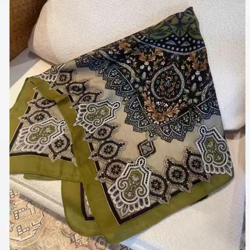 Appreciate orange in front of court, new fashionable and versatile temperament gentle retro Korean version geometric silk scarf
Appreciate orange in front of court, new fashionable and versatile temperament gentle retro Korean version geometric silk scarf