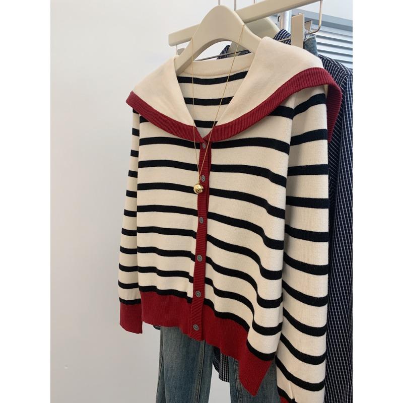 Navy Lapel Striped Contrast Knitted Cardigan Sweater Sweater Jacket Lazy Style Premium Thickened Top XL
Navy Lapel Striped Contrast Knitted Cardigan Sweater Sweater Jacket Lazy Style Premium Thickened Top XL