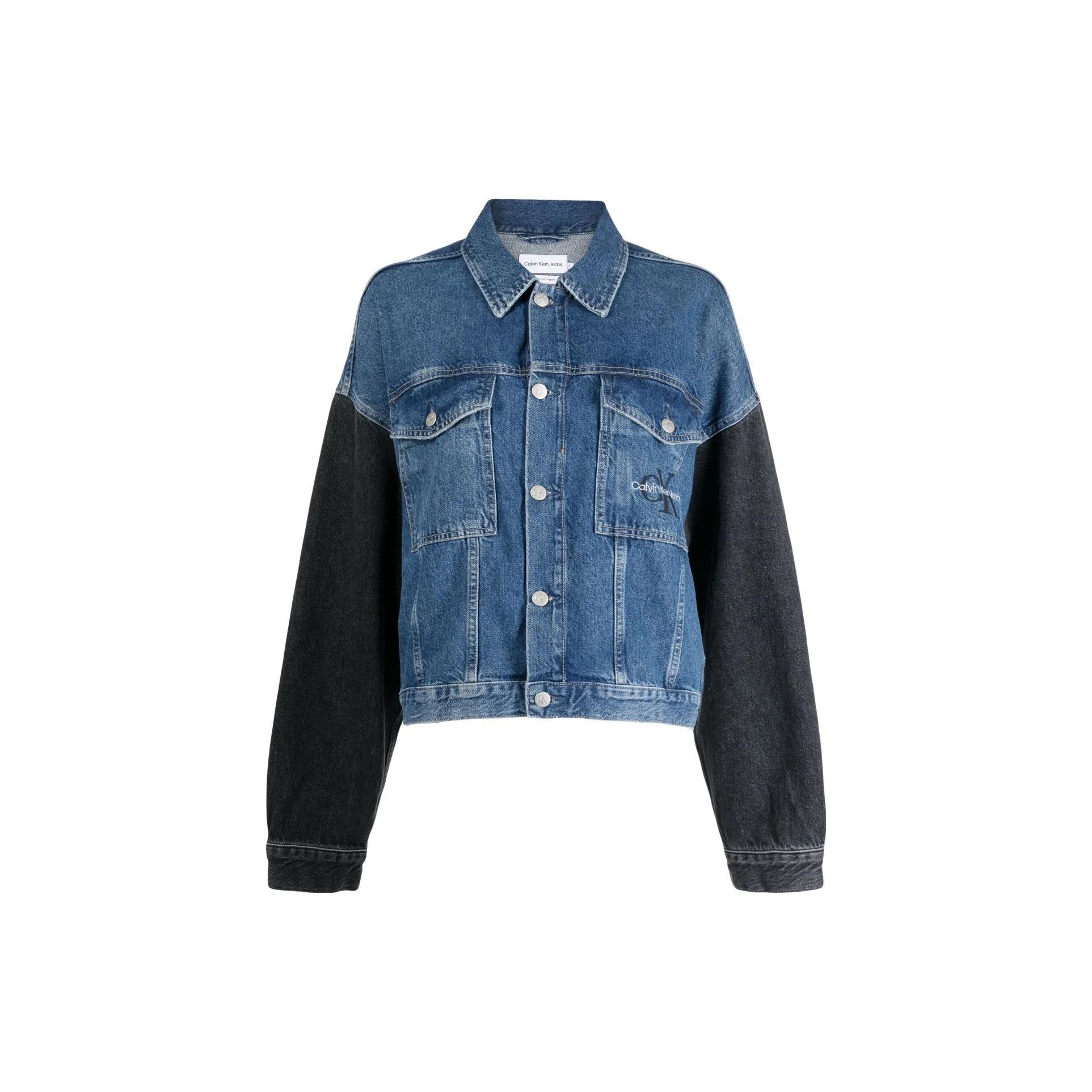 Calvin Klein Свободная короткая джинсовая куртка Женские куртки светло-голубые J20J220236 S
Calvin Klein Свободная короткая джинсовая куртка Женские куртки светло-голубые J20J220236 S