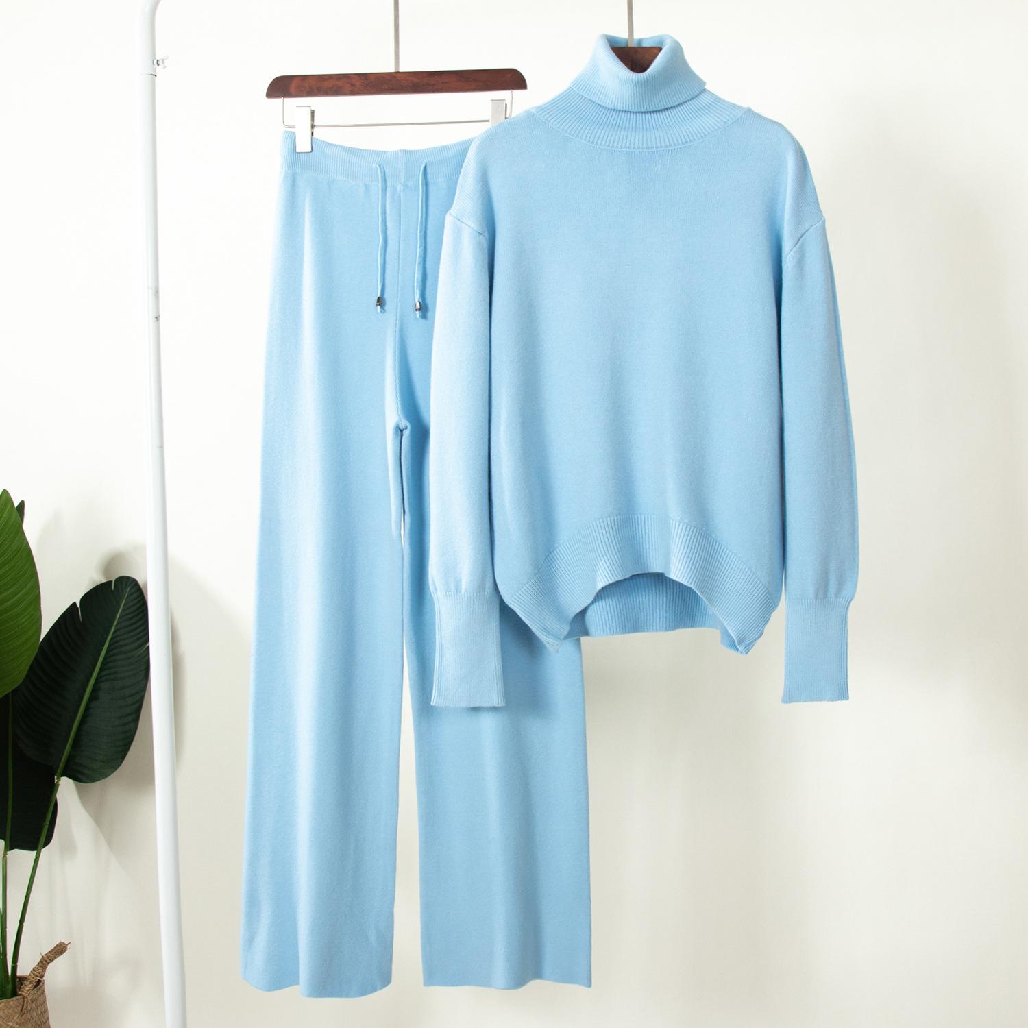Женский осенне-зимний однотонный трикотажный свитер с высоким воротом и широкими брюками из двух предметов one size небесно-голубой