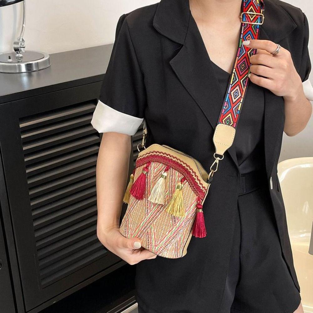 Fringe Ethnic Style Crossbody Bag Large Capacity Tassel Shoulder Bag Portable Weave Straw Bag Girl синій
Fringe Ethnic Style Crossbody Bag Large Capacity Tassel Shoulder Bag Portable Weave Straw Bag Girl синій
