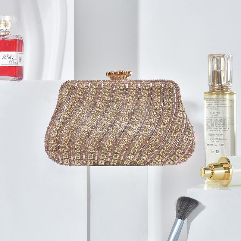 New Arrival Rhinestones Women Evening Bags Beading Diamonds Metal Clutch Bags Chain Shoulder Handbags Glitter Bling Handbag
New Arrival Rhinestones Women Evening Bags Beading Diamonds Metal Clutch Bags Chain Shoulder Handbags Glitter Bling Handbag