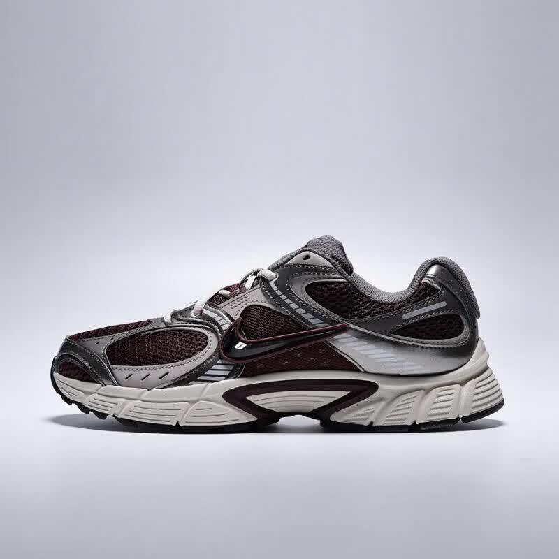 Nike Men s V5 Comfort Casual Shoes 42.5
Nike Men s V5 Comfort Casual Shoes 42.5