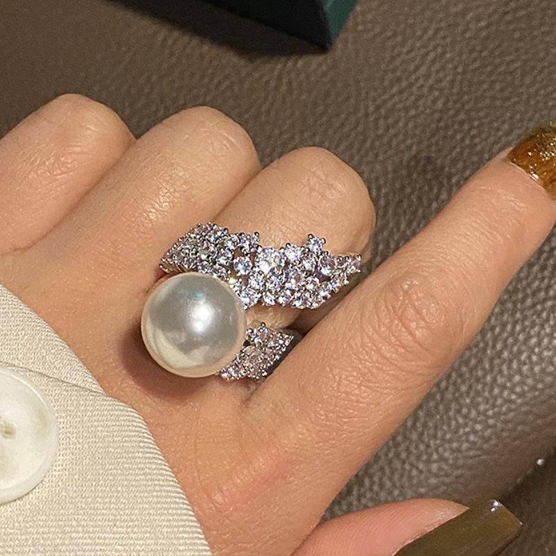 2026 New European and American Pearl Flower Ring with Noble and Premium Charm, Exquisite Accessories for Evening Dresses 6
2026 New European and American Pearl Flower Ring with Noble and Premium Charm, Exquisite Accessories for Evening Dresses 6