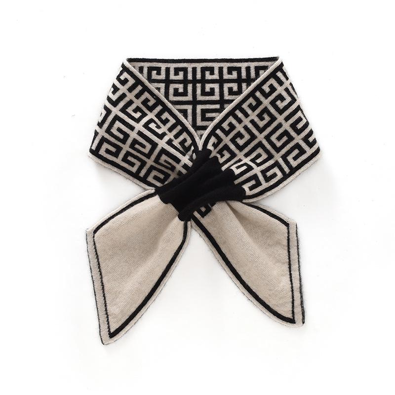 Unisex British Style Cashmere Scarf: Short, Knitted, and Warm for Autumn/Winter Neck Protection
Unisex British Style Cashmere Scarf: Short, Knitted, and Warm for Autumn/Winter Neck Protection