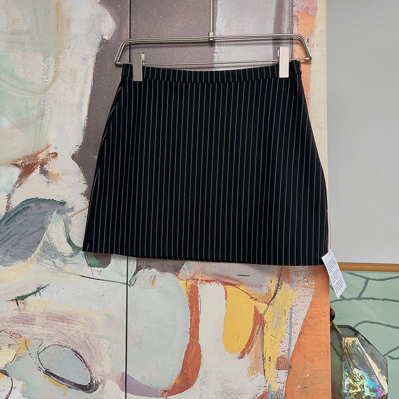 Foreign Trade Original Order Aso * S Advanced Temperament Simple Design Sense Retro Stripe Slimming A Word Sheath Mini Skirt 1576 Black Stripes 4
Foreign Trade Original Order Aso * S Advanced Temperament Simple Design Sense Retro Stripe Slimming A Word Sheath Mini Skirt 1576 Black Stripes 4