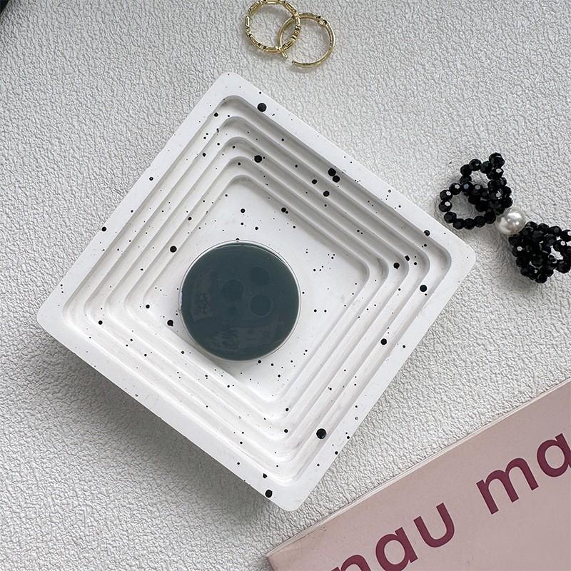 Solid Color Circular Airbag Bracket Pasted With Creative Lazy Desktop Support Phone Case Decoration Versatile Drama
Solid Color Circular Airbag Bracket Pasted With Creative Lazy Desktop Support Phone Case Decoration Versatile Drama